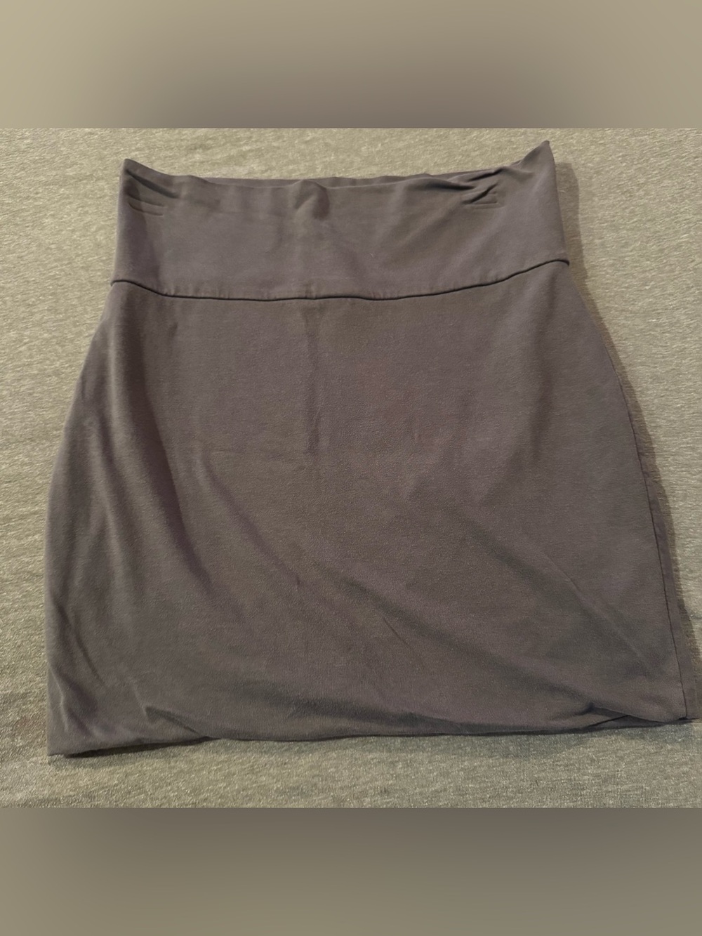 Form-Fitting Casual Gray Mini Skirt